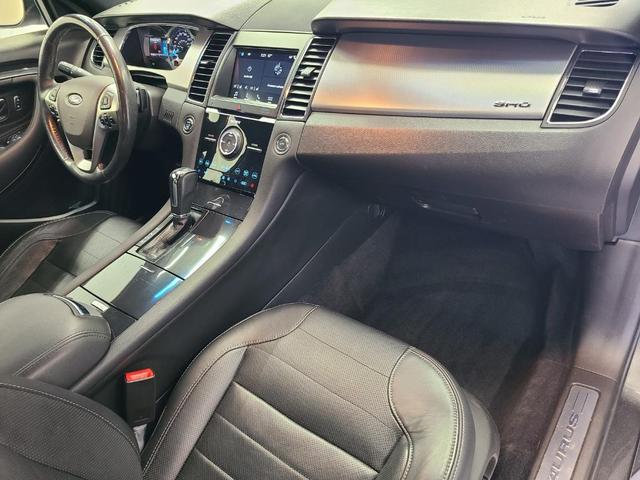 Photo of 2018 Magnetic Metallic Ford Taurus