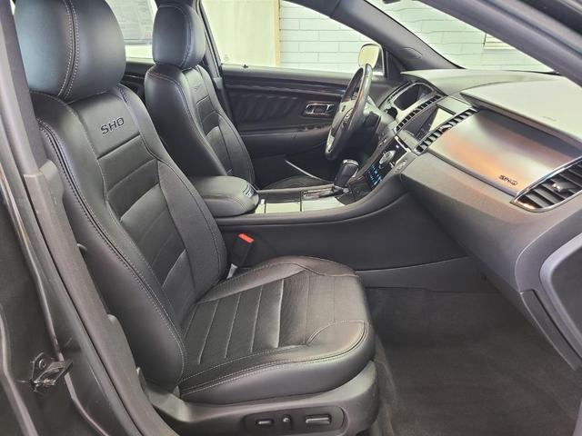 Photo of 2018 Magnetic Metallic Ford Taurus