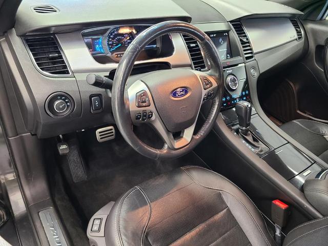 Photo of 2018 Magnetic Metallic Ford Taurus