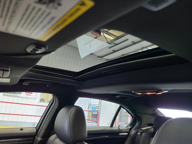Photo of 2018 Magnetic Metallic Ford Taurus