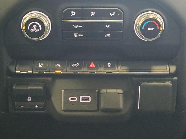 Photo of 2025 Summit White GMC Sierra 2500
