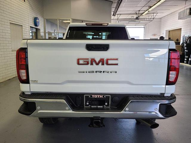Photo of 2025 Summit White GMC Sierra 2500
