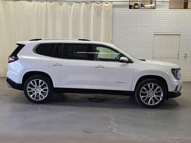 Photo of 2025 White Frost Tri-Coat GMC Acadia