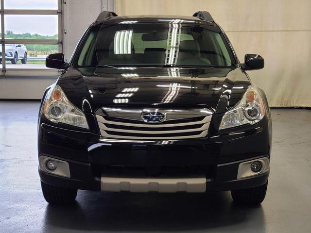 Photo of 2012 Crystal Black Silica Subaru Outback