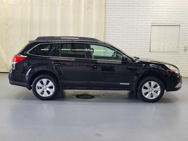 Photo of 2012 Crystal Black Silica Subaru Outback