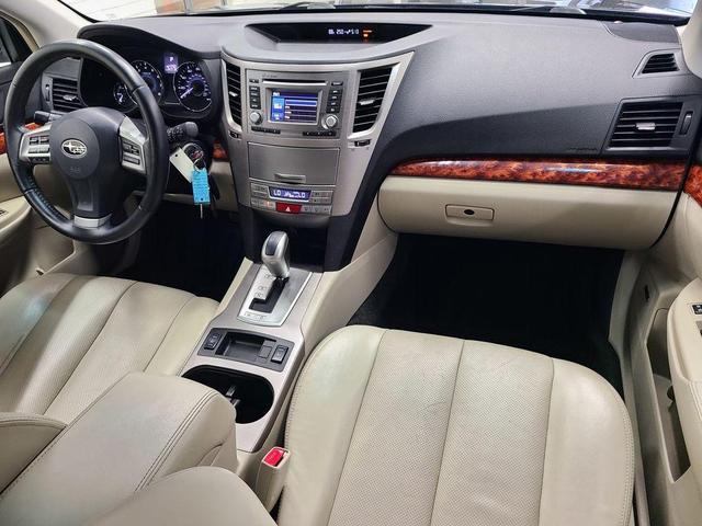 Photo of 2012 Crystal Black Silica Subaru Outback