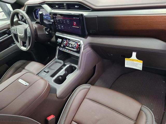 Photo of 2025 Summit White GMC Sierra 2500