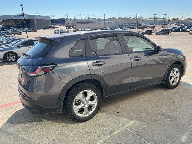 Photo of 2023 Urban Gray Pearl Honda HR-V