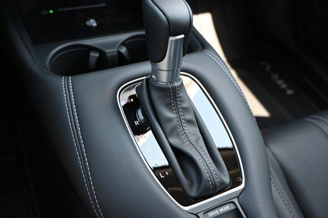 Photo of 2026 Urban Gray Pearl Honda HR-V