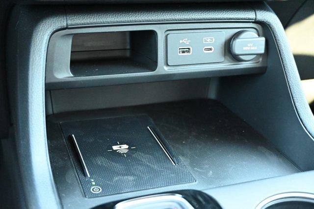 Photo of 2025 Platinum White Pearl Honda Pilot