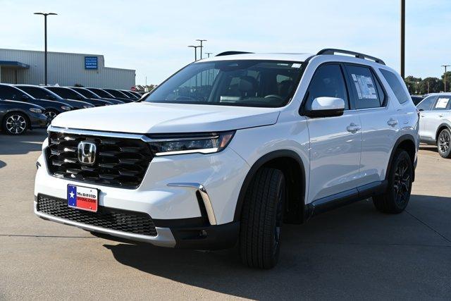 Photo of 2025 Platinum White Pearl Honda Pilot