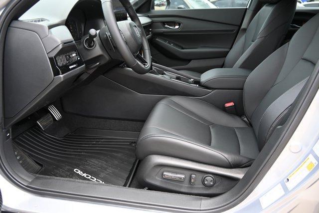 Photo of 2025 Solar Silver Metallic Honda Accord Hybrid