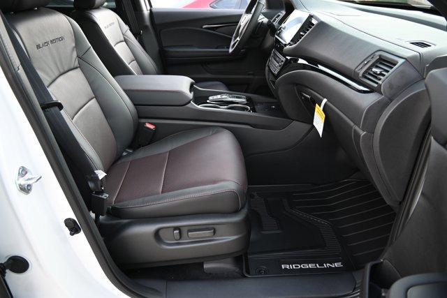 Photo of 2025 Platinum White Pearl Honda Ridgeline