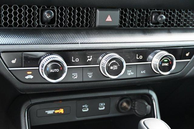 Photo of 2026 Platinum White Pearl Honda CR-V Hybrid