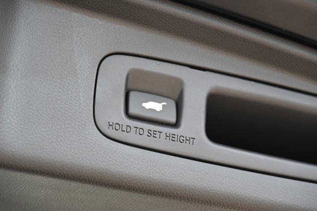 Photo of 2026 Crystal Black Pearl Honda CR-V