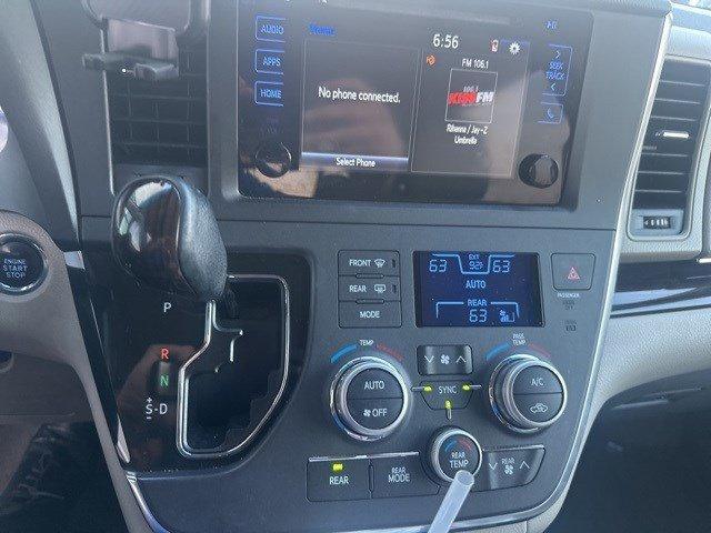 Photo of 2015 Attitude Black Toyota Sienna