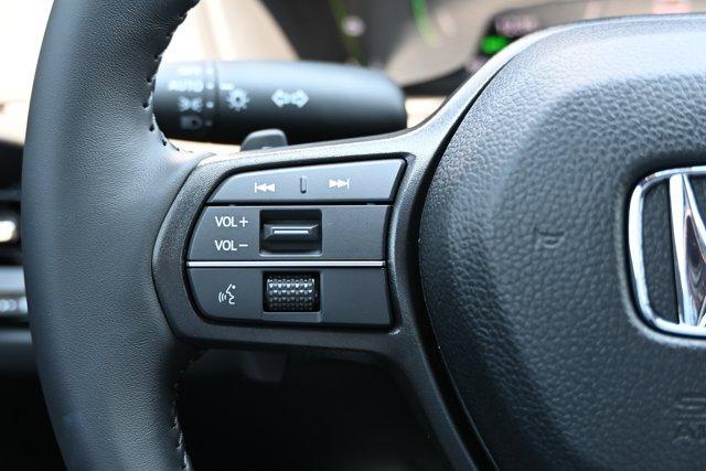 Photo of 2025 Platinum White Pearl Honda Accord Hybrid