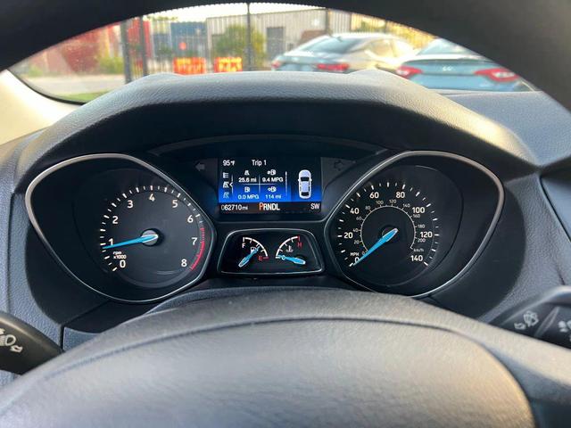 Photo of 2017 Oxford White Ford Focus