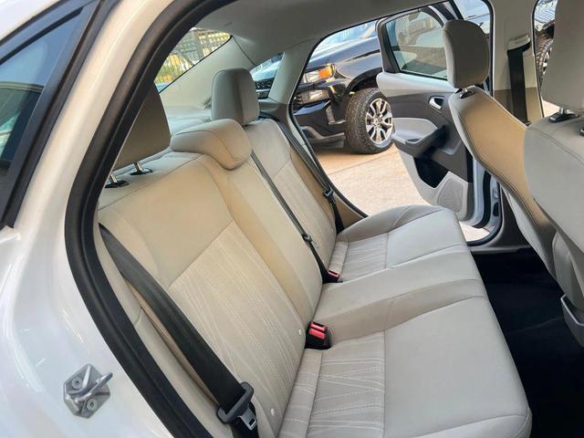 Photo of 2017 Oxford White Ford Focus