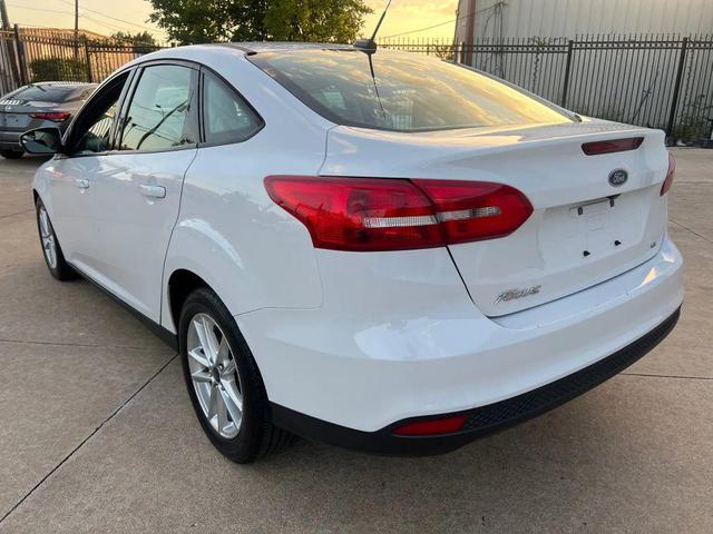 Photo of 2017 Oxford White Ford Focus