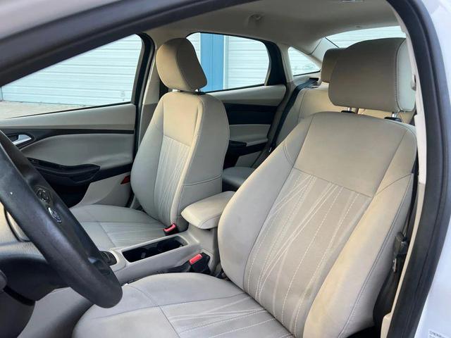Photo of 2017 Oxford White Ford Focus
