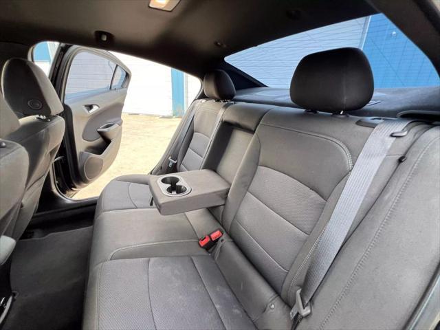 Photo of 2018 Mosaic Black Metallic Chevrolet Cruze