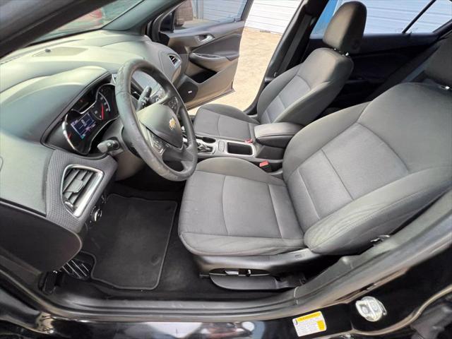 Photo of 2018 Mosaic Black Metallic Chevrolet Cruze
