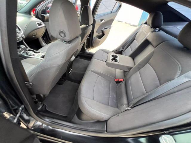 Photo of 2018 Mosaic Black Metallic Chevrolet Cruze