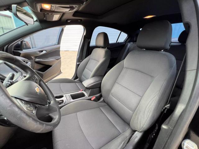 Photo of 2018 Mosaic Black Metallic Chevrolet Cruze