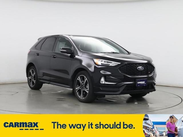 Photo of 2022 Black Ford Edge