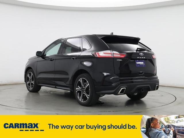 Photo of 2022 Black Ford Edge