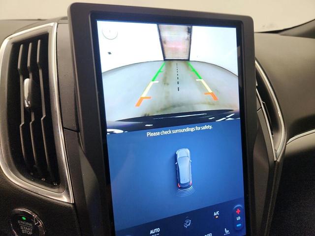 Photo of 2022 Black Ford Edge