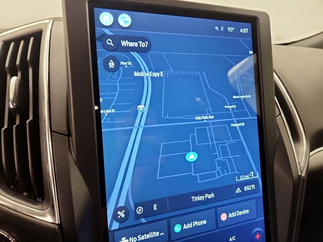 Photo of 2022 Black Ford Edge