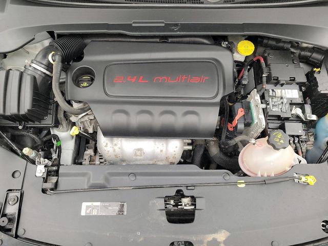 Photo of 2018 White Jeep Compass