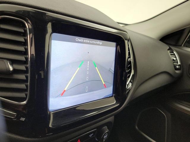 Photo of 2018 White Jeep Compass
