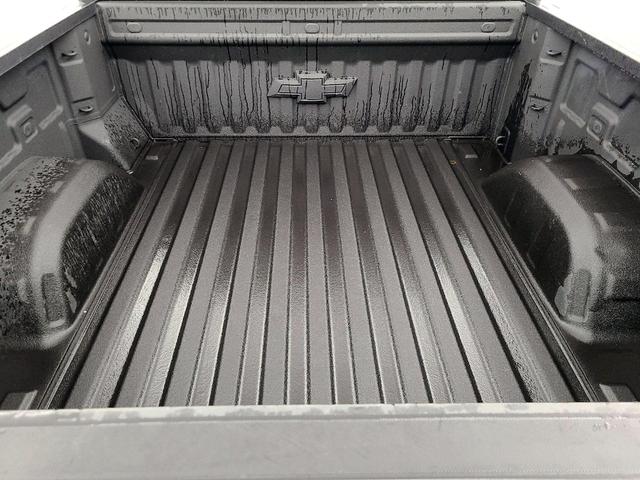 Photo of 2022 Black Chevrolet Silverado 1500