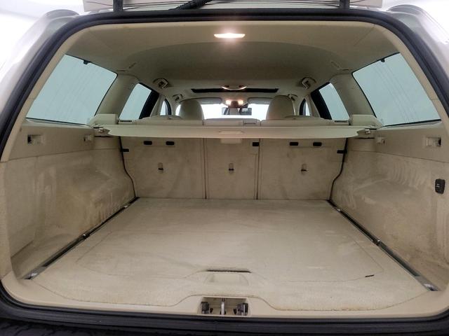 Photo of 2016 Gold Volvo XC70
