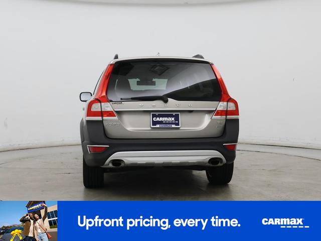 Photo of 2016 Gold Volvo XC70