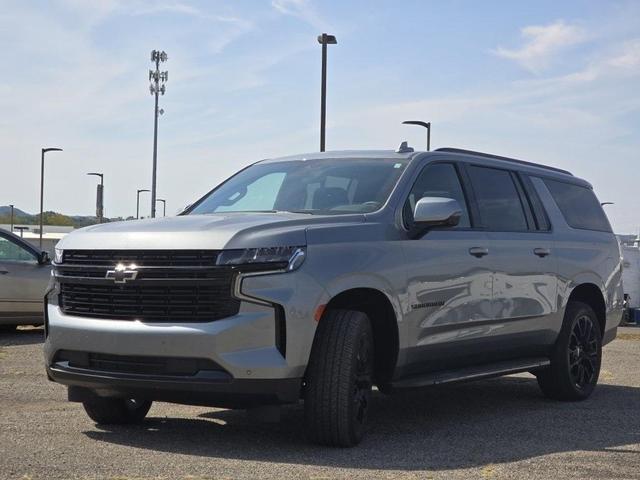Photo of 2023 Sterling Gray Metallic Chevrolet Suburban