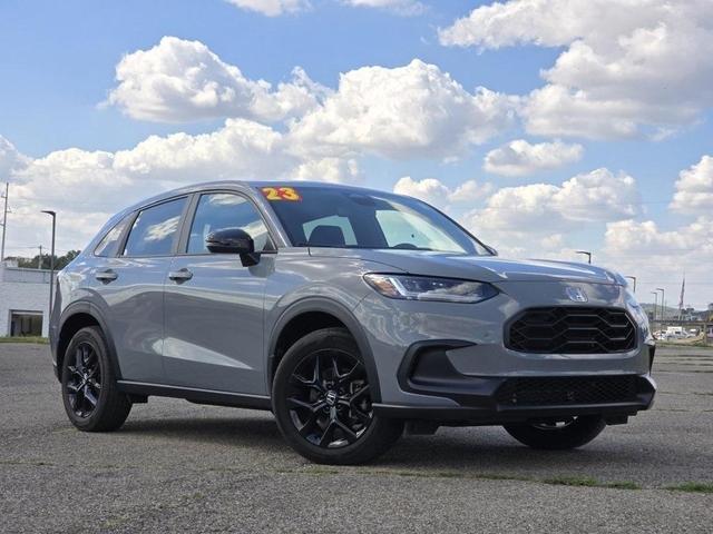 Photo of 2023 Urban Gray Pearl Honda HR-V