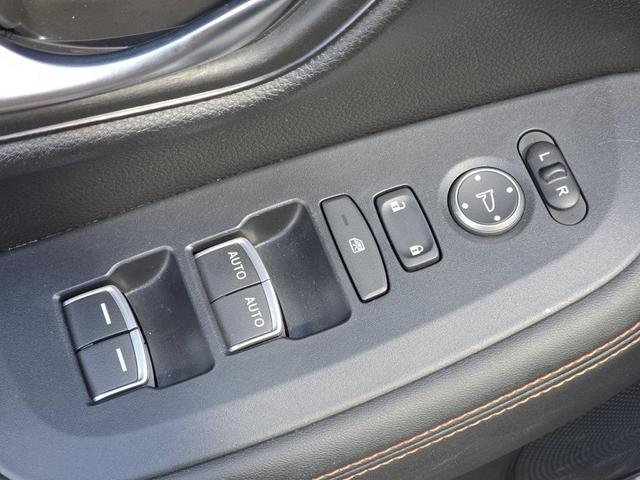 Photo of 2023 Urban Gray Pearl Honda HR-V