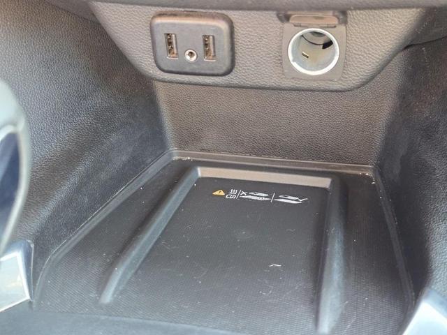 Photo of 2022 Silver Sage Metallic Chevrolet Traverse