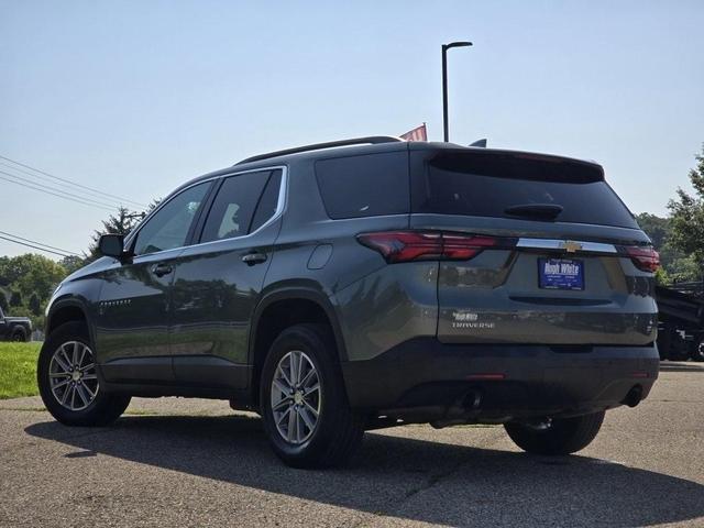Photo of 2022 Silver Sage Metallic Chevrolet Traverse