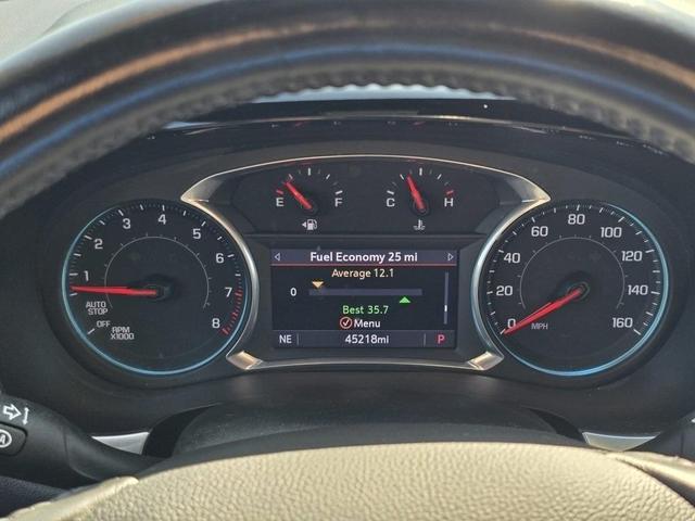 Photo of 2022 Silver Sage Metallic Chevrolet Traverse