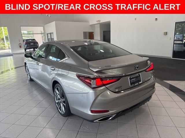 Photo of 2019 Atomic Silver Lexus ES 350