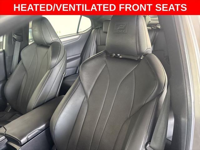 Photo of 2019 Atomic Silver Lexus ES 350