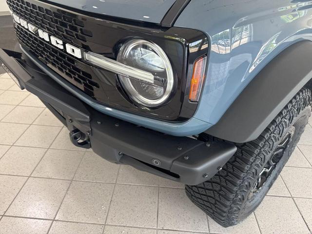 Photo of 2024 Azure Gray Metallic Ford Bronco