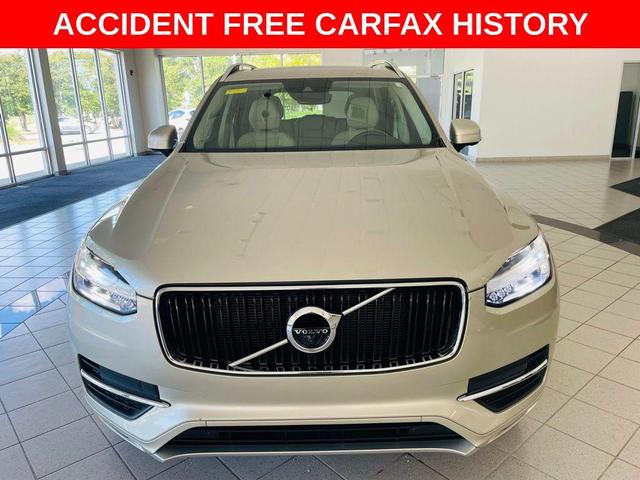 Photo of 2018 Luminous Sand Metallic Volvo XC90