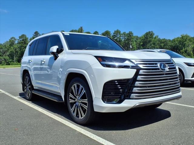 Photo of 2025 Pear Lexus LX 600