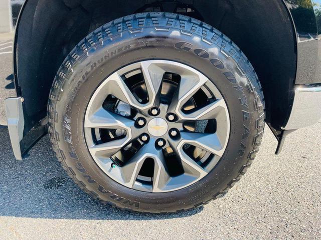 Photo of 2022 Black Chevrolet Silverado 1500